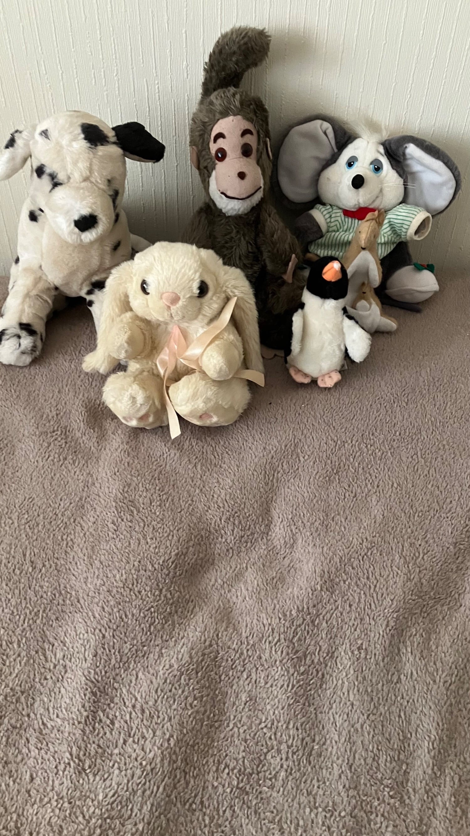 Peacehaven 6 x Mixed soft toy collection 