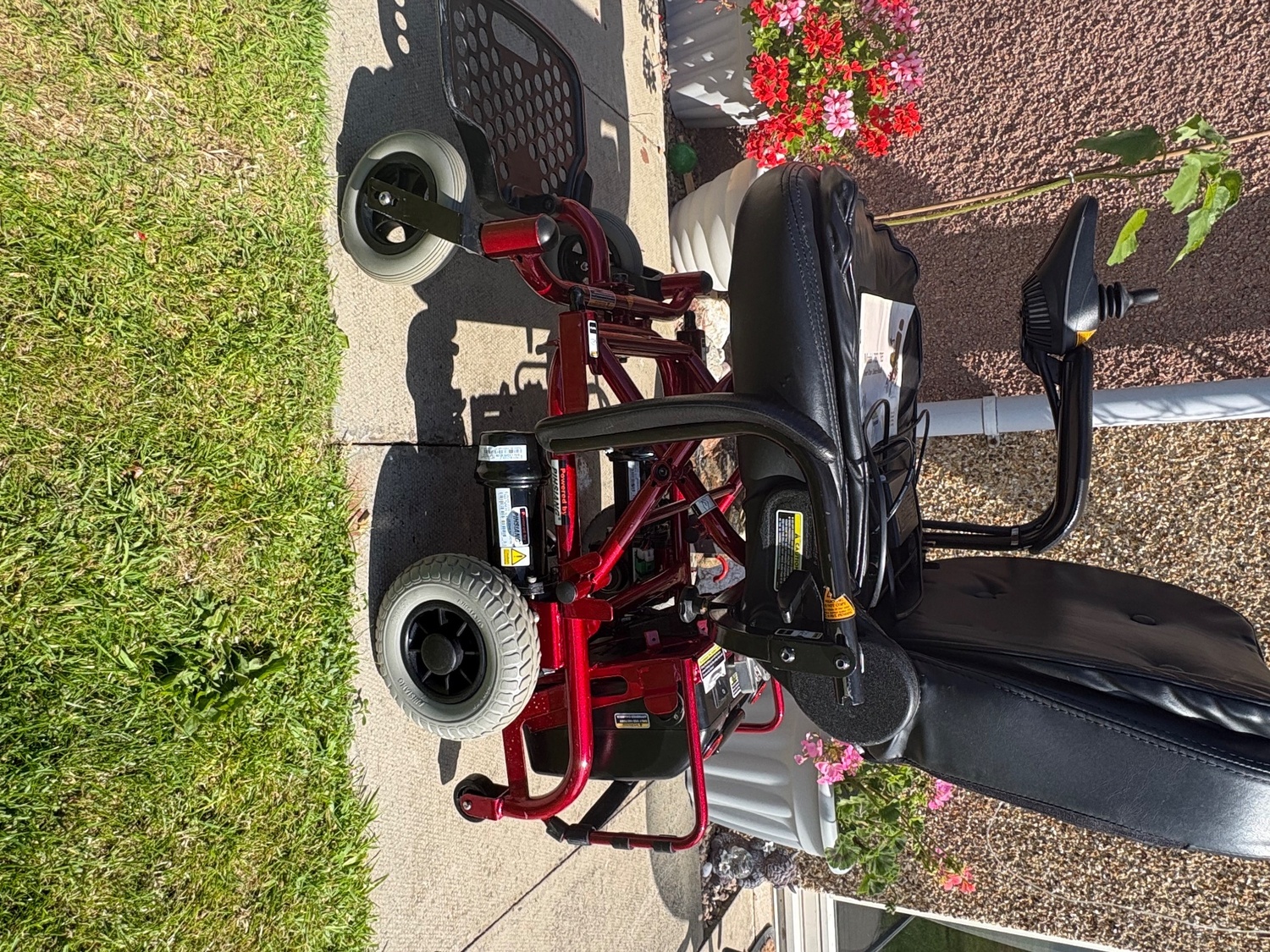 Shoprider Vienna Ultralite 765 electric powerchair New batteries - Mobility in Fraserburgh