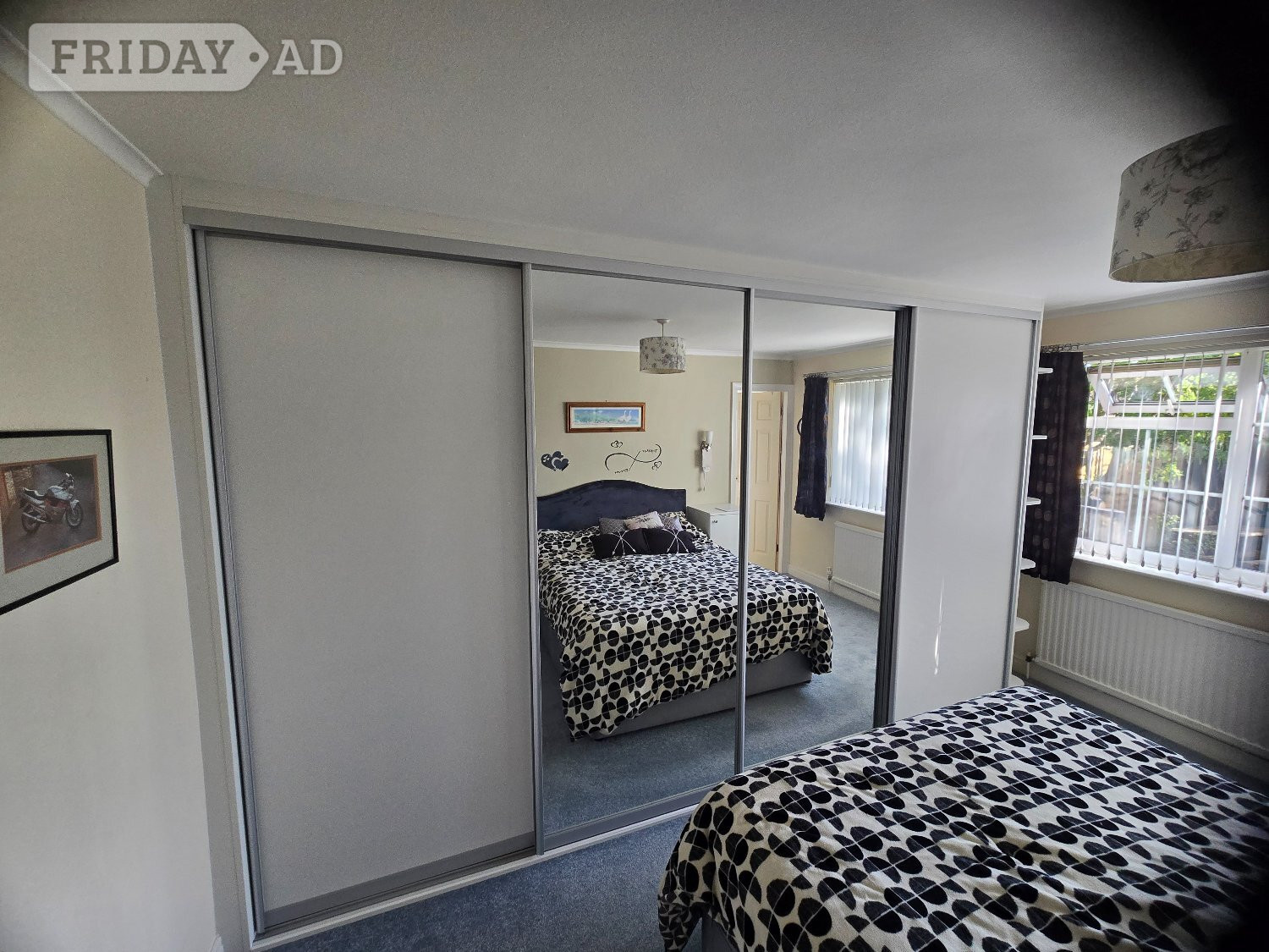 Sliding wardrobes made to measure  - Furniture