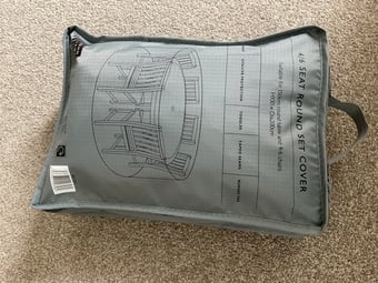 John Lewis table and 4/6 chairs cover. Only used once. 