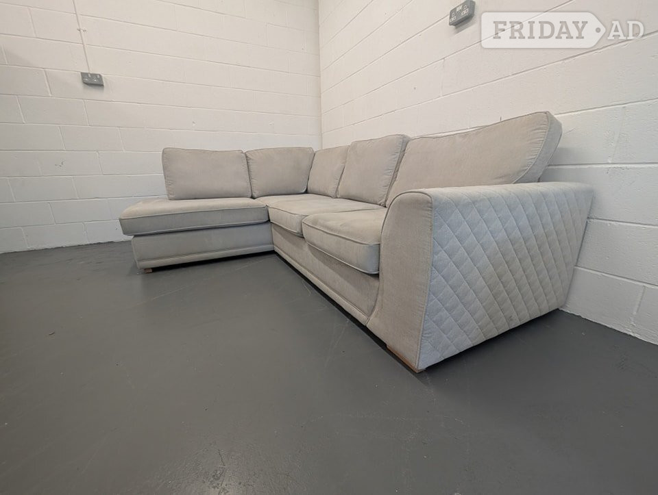 Stratford-Upon-Avon Cream 4 Seater High Back corner sofa ¬ Free home drop 