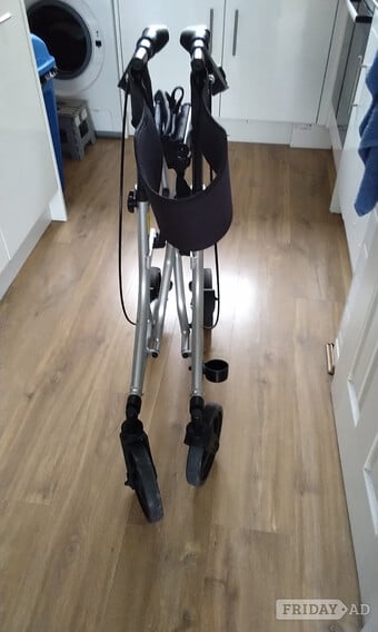 Rollator four wheels