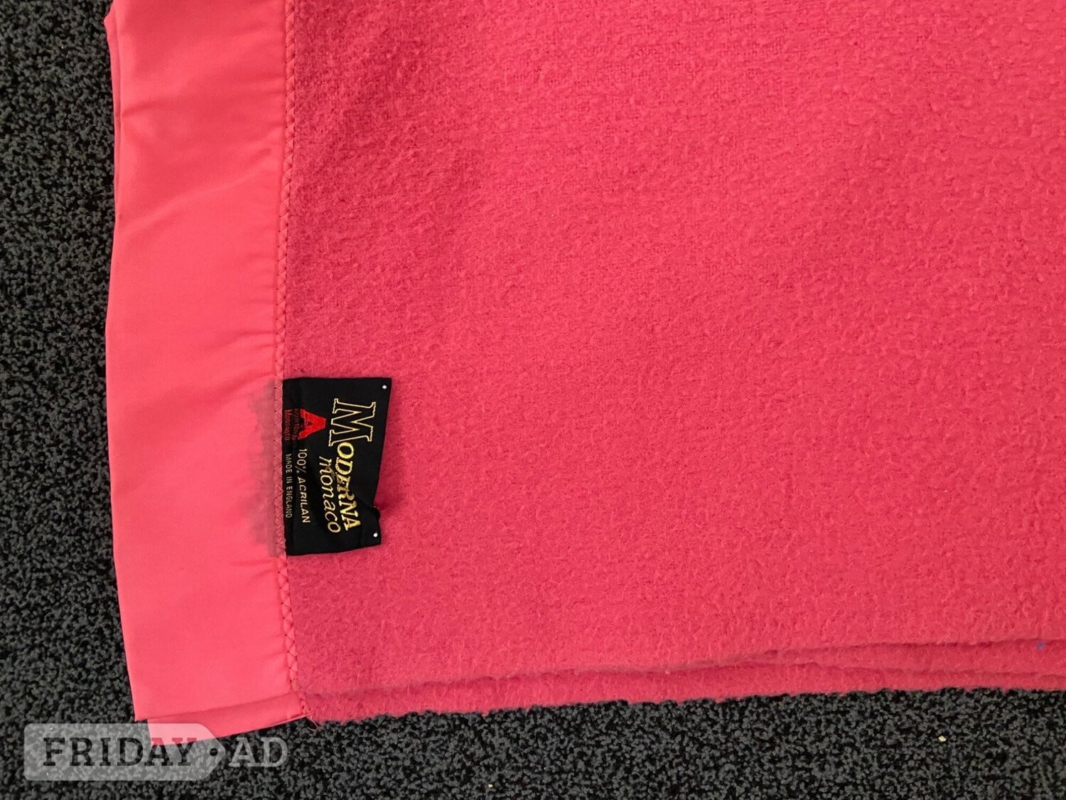 2 x Moderna Monaco 100% acrilan warm blanket made in England