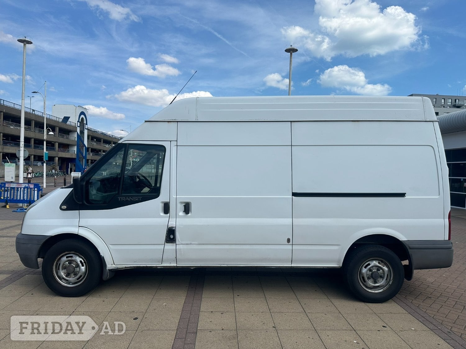 [ berth ]Ford Transit