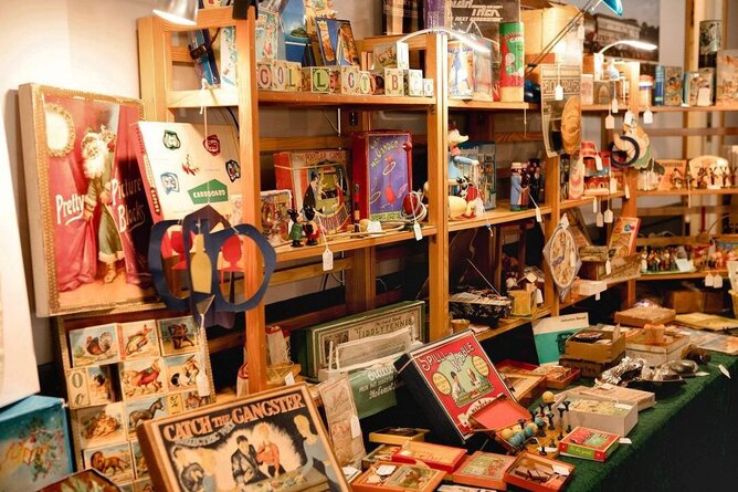 Lingfield Racecourse Antiques and Vintage Fair