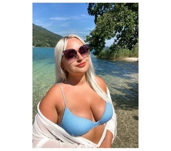 Selena - gorgeous blonde Italian