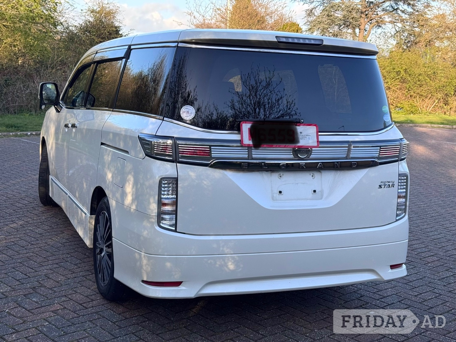 Nissan Elgrand 2015 8 seater 2.5 highway star - Cars