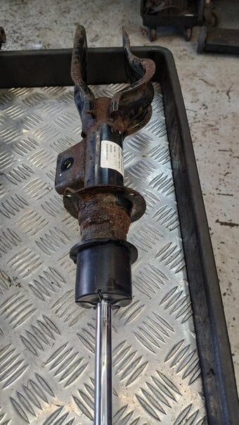 Tesla Model 3 Front Right Shock Strut 1044368-04-B