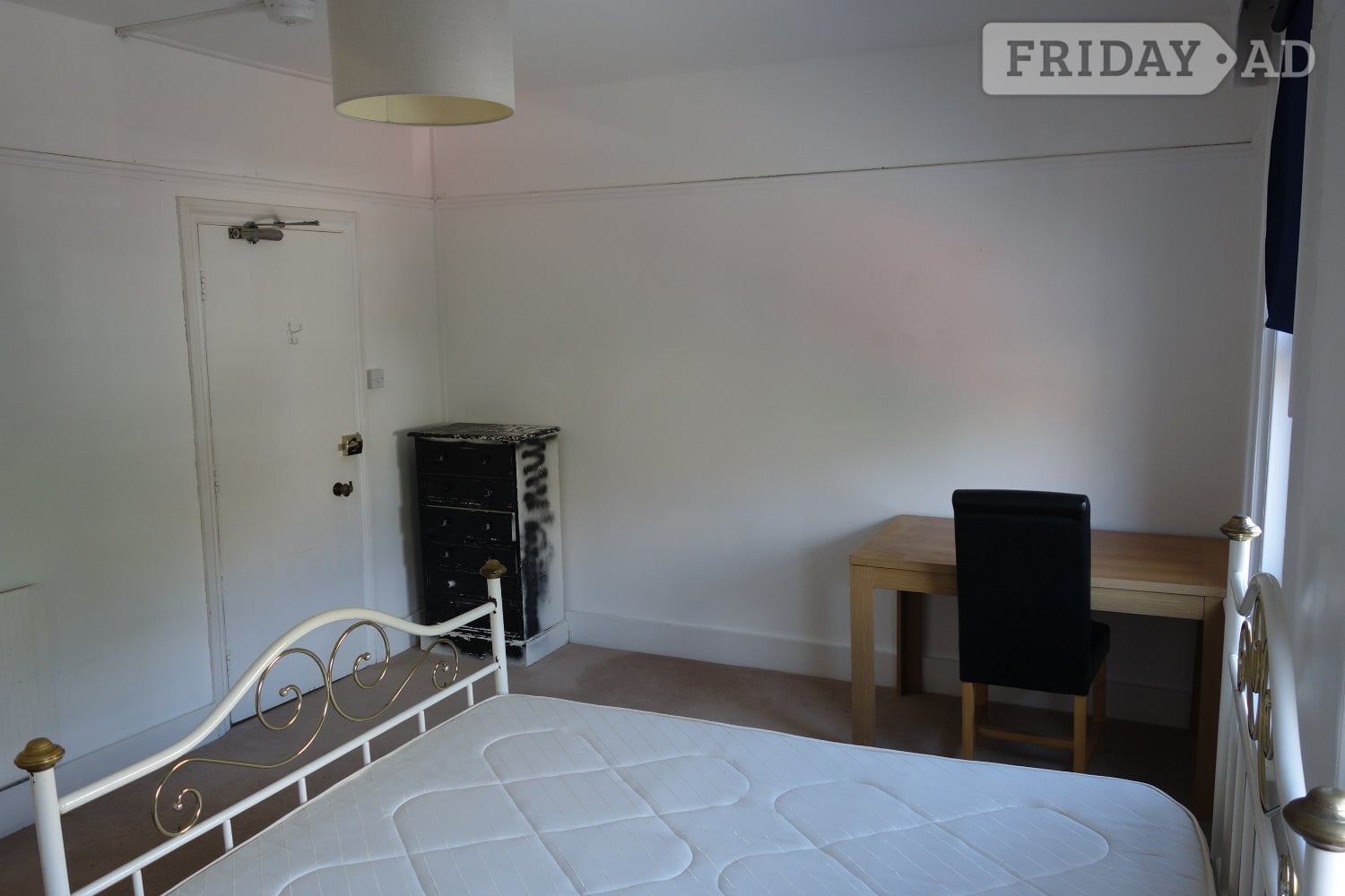 3 minutes from Eastbourne station. in Eastbourne