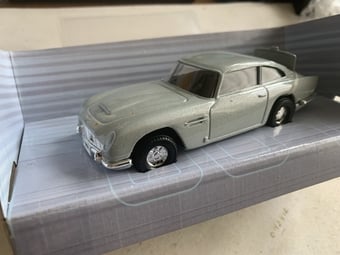 Brand New James Bond 007 Corgi Aston Martin DB5