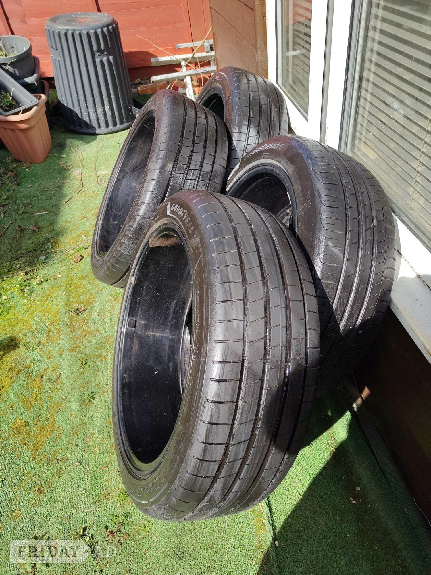 Nissan Juke Genuine 19" Alloy Wheels - Parts & Accessories in Hailsham