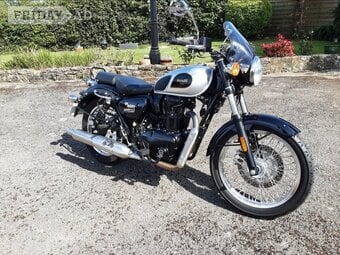 Stunning Benelli Imperialle 400.ultra low miles.As New