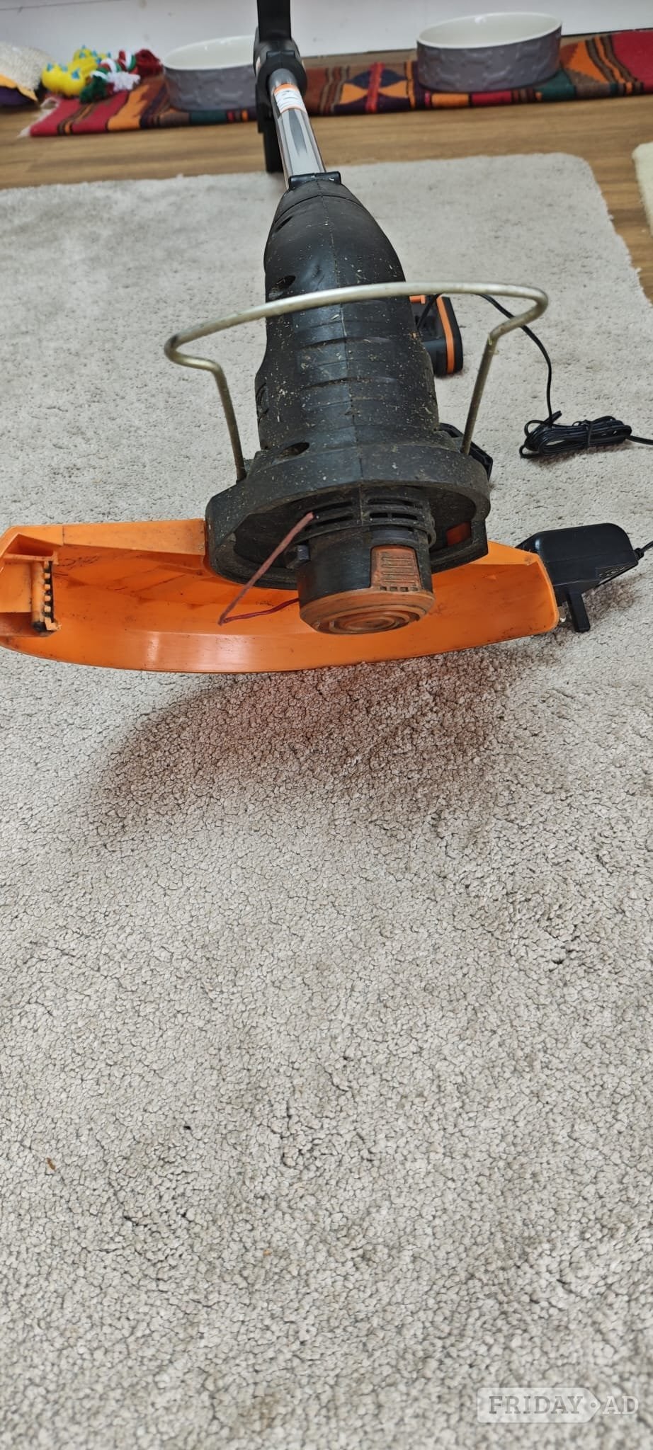 Worx Strimmer WG157E, with 1 battery, charger & 2 line spools