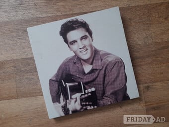 B/W canvas Elvis print
