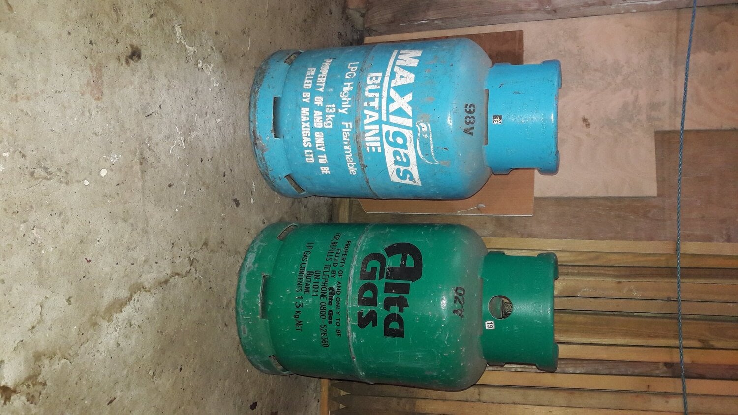 2 Butane Gas cylinders 15 Kg size 1 full + 1 part full  in Tonbridge