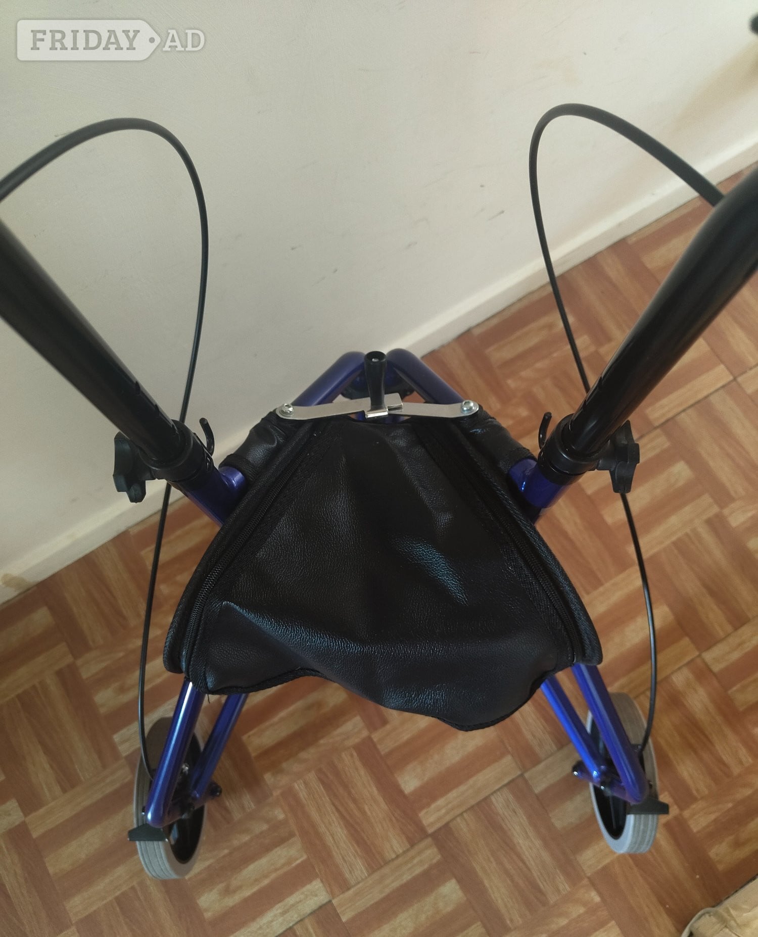 Ultra Lightweight folding 3 wheel walking frame. Only 4.5kgs - Mobility