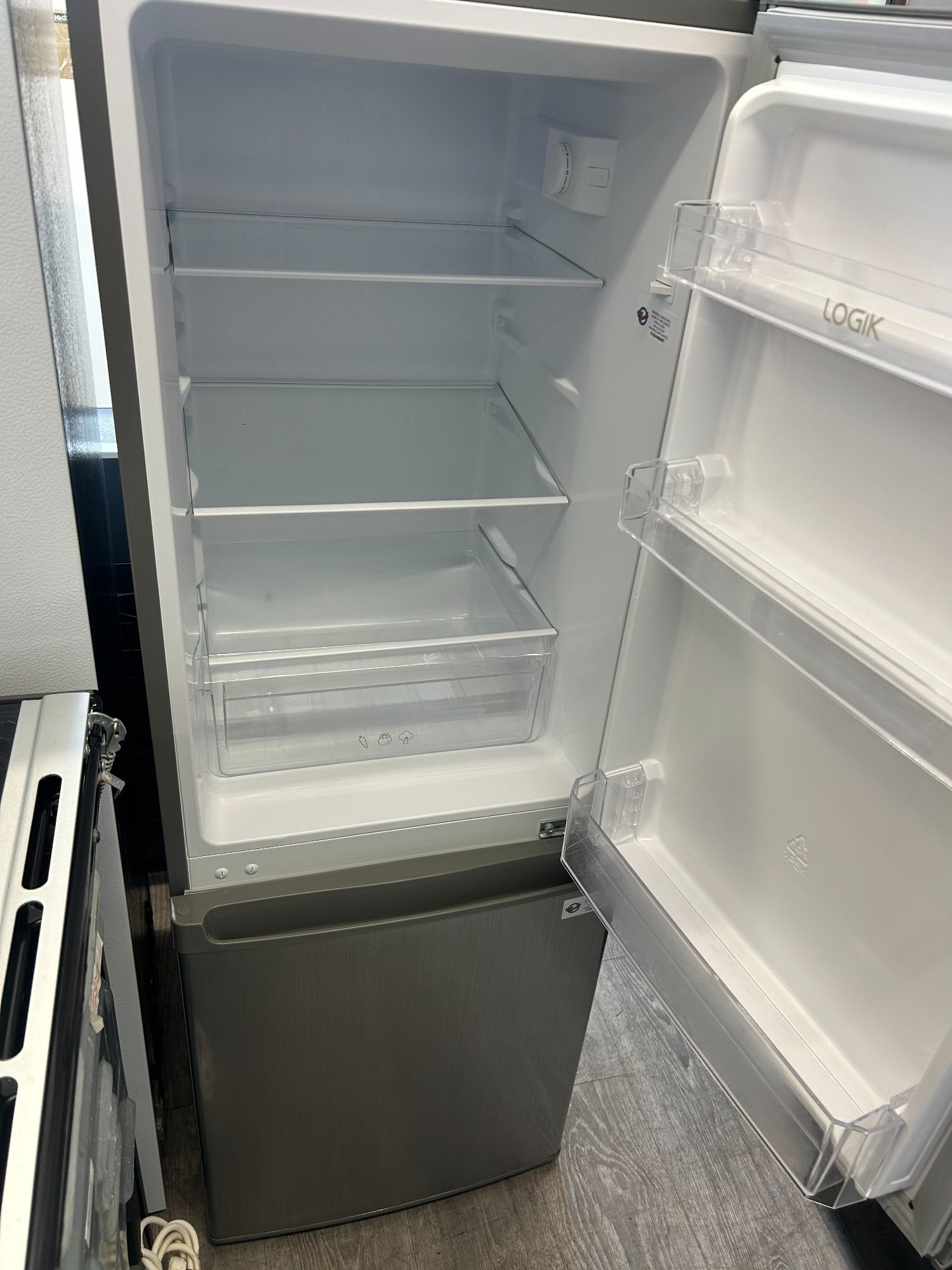 St. Leonards-On-Sea LOGIK 60/40 FRIDGE FREEZER