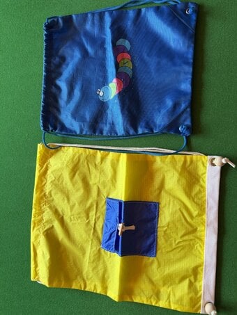 2 Drawstring swim bags