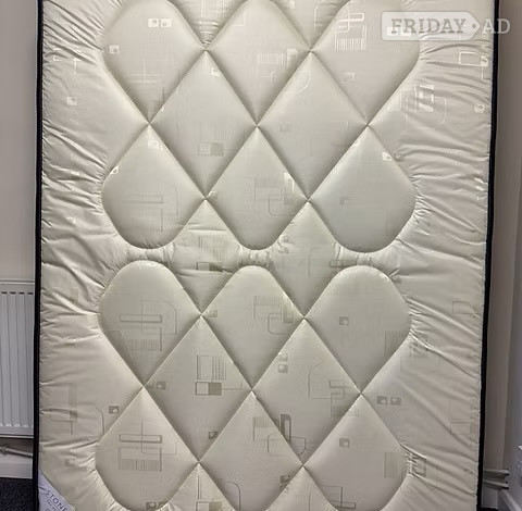 King - pinemaster matttess with divan base and Hb - Furniture