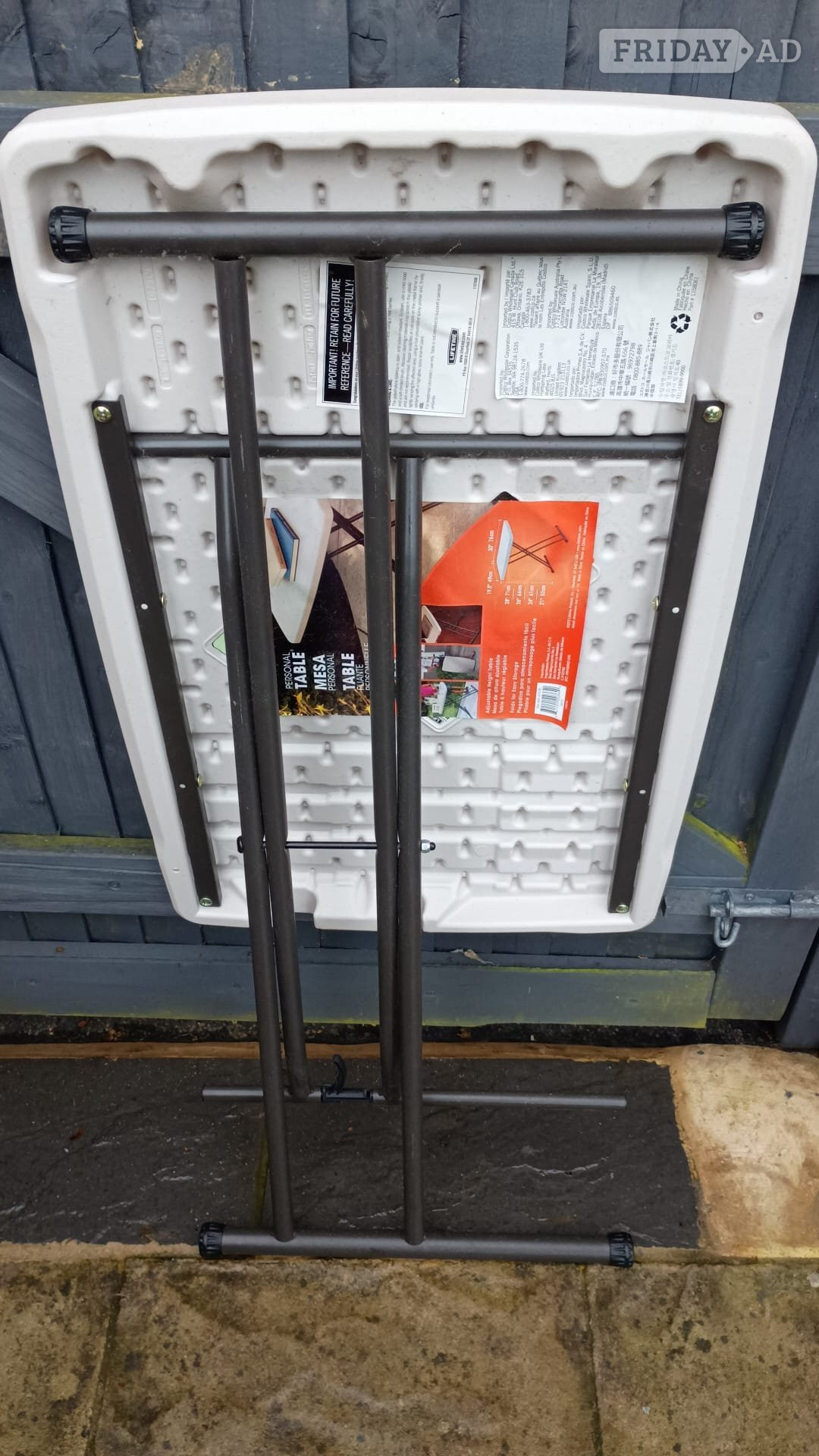 Small pop up table - Furniture in Eastbourne