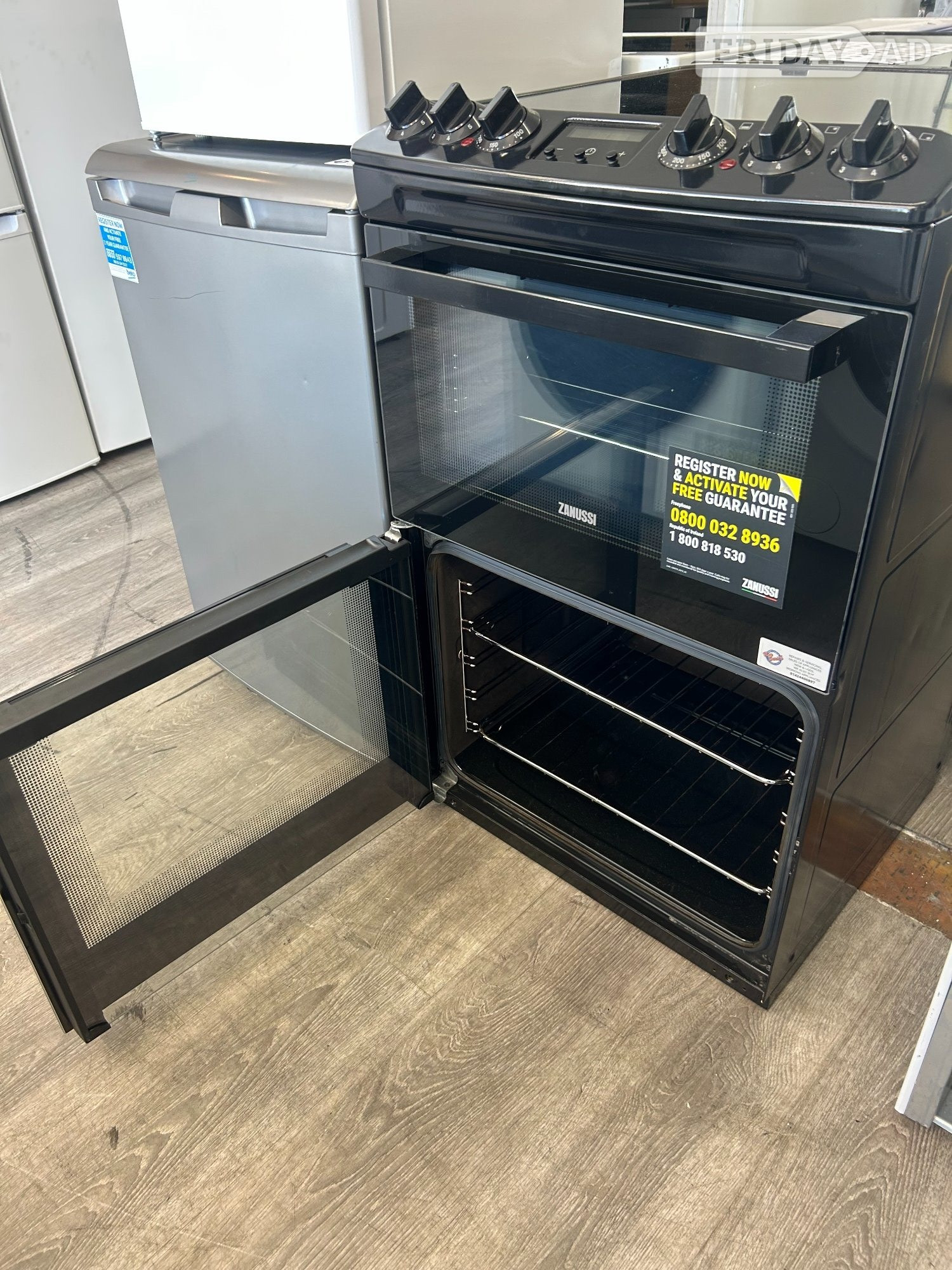 St. Leonards-On-Sea ZANUSSI ELECTRIC 55CM DOUBLE OVEN