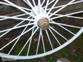 very old wheels full set with brarss nuts