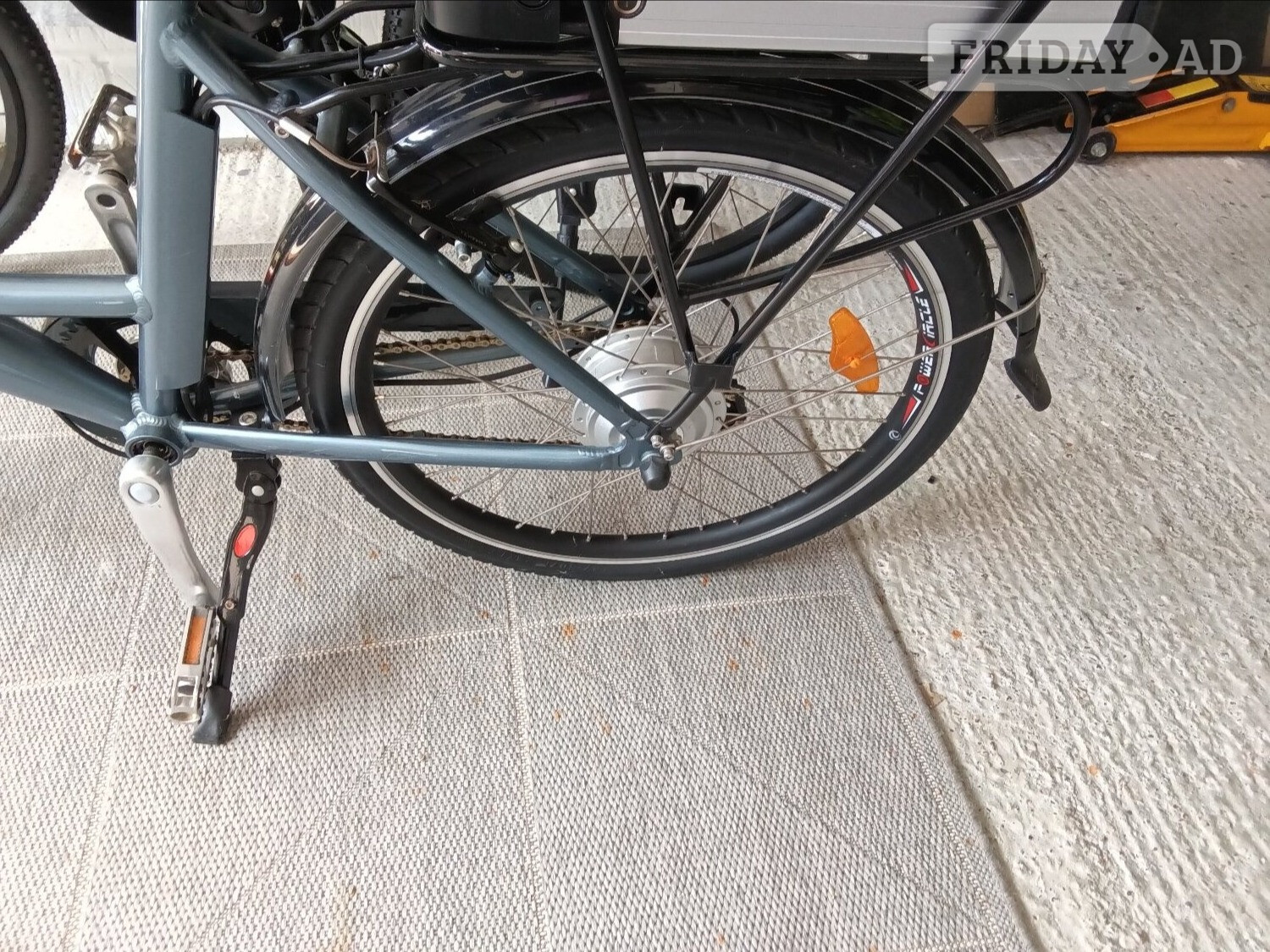 Hastings 2 electric bikes + tow-ball 2 bike carrier 