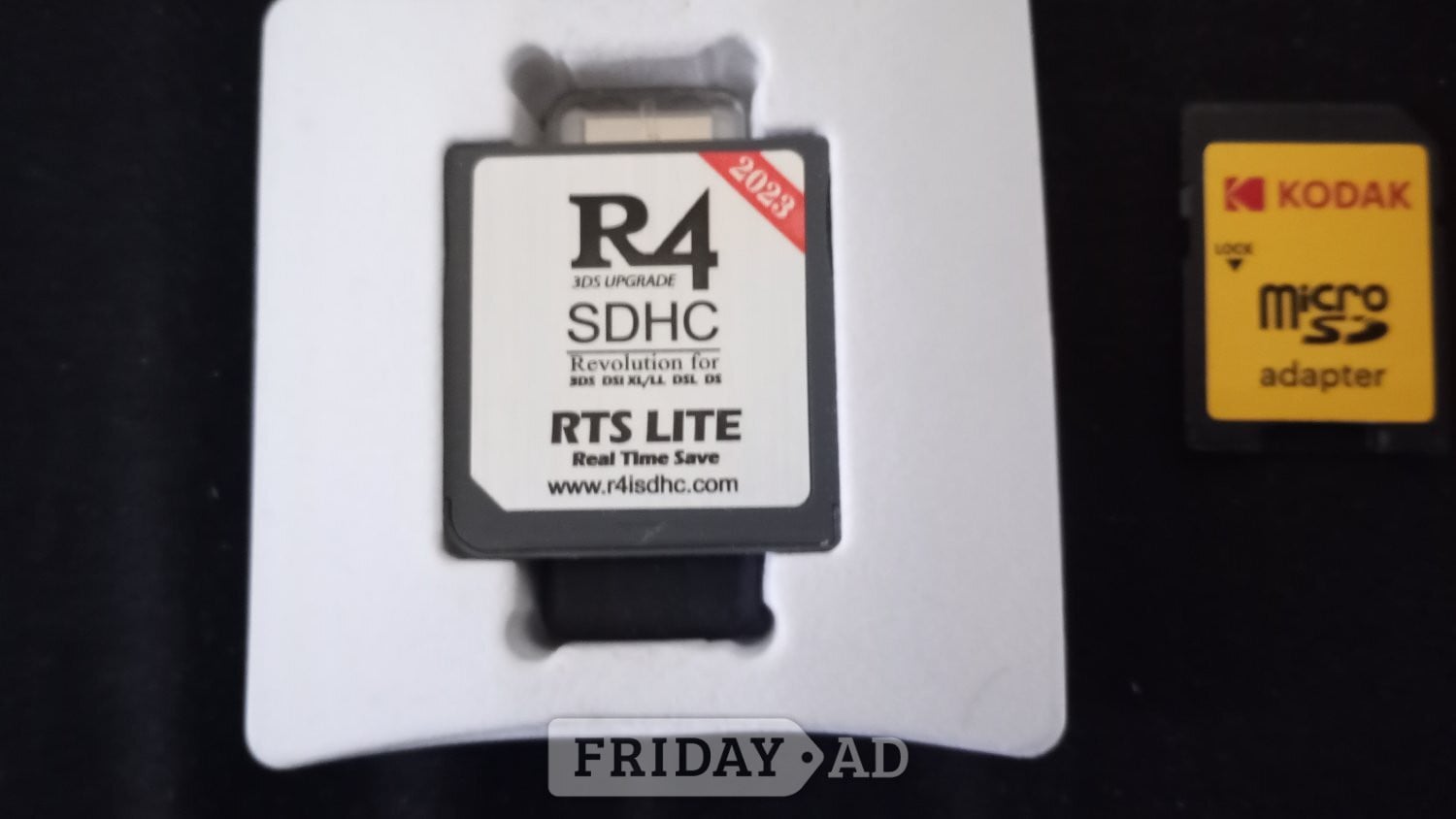 R4 DS Card  - Consoles & Games in Luton