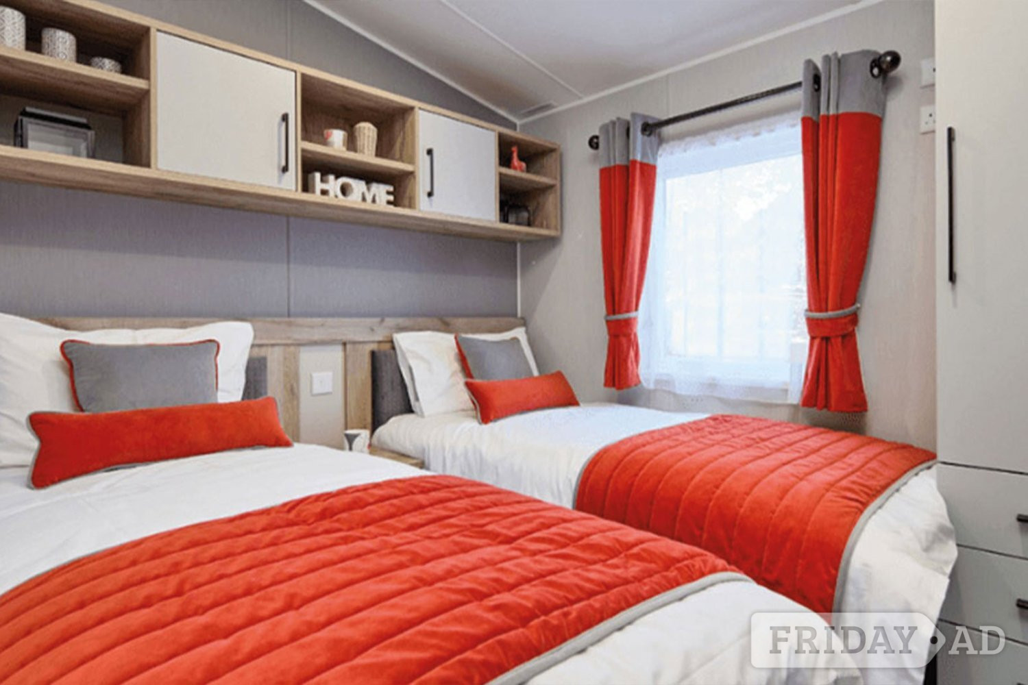 Luxury holiday home with exclusive fishing and lake views - Holiday Homes