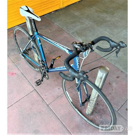 Giant Defy Aluxx Road Bike Blue - Bicycles in Kensington