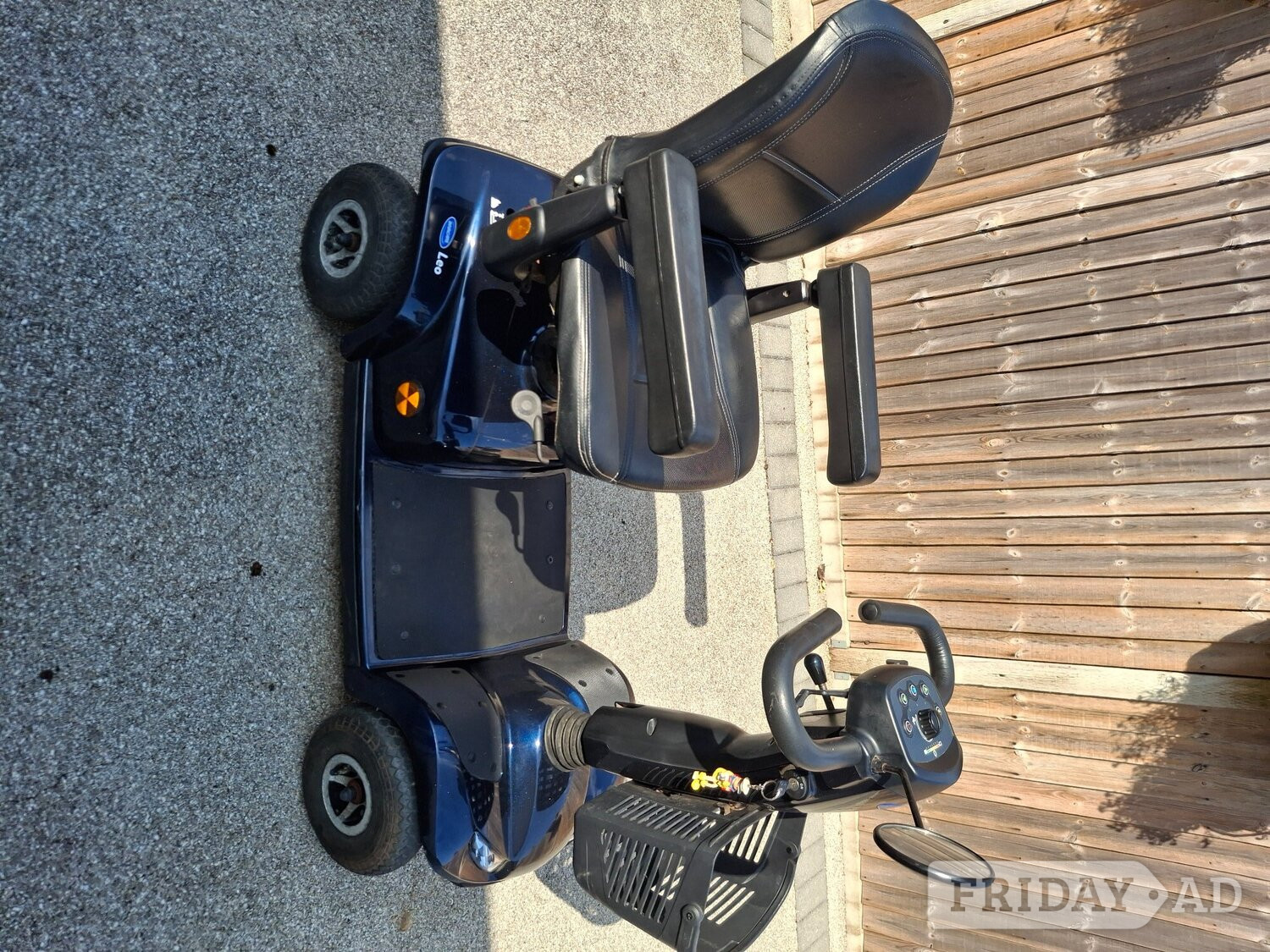 Medium sized mobility scooter 4mph - Mobility in Littlehampton