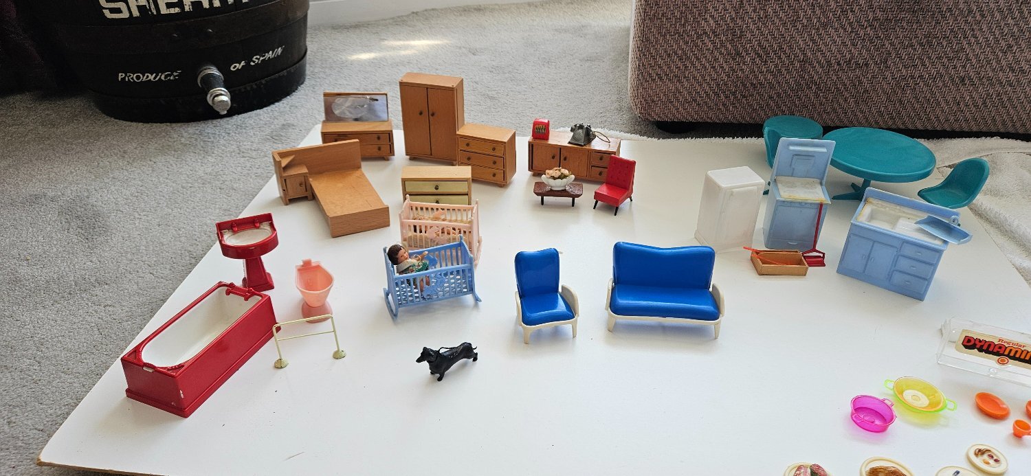 Dolls House and Barbie Furniture - Antiques & Collectables in Littlehampton