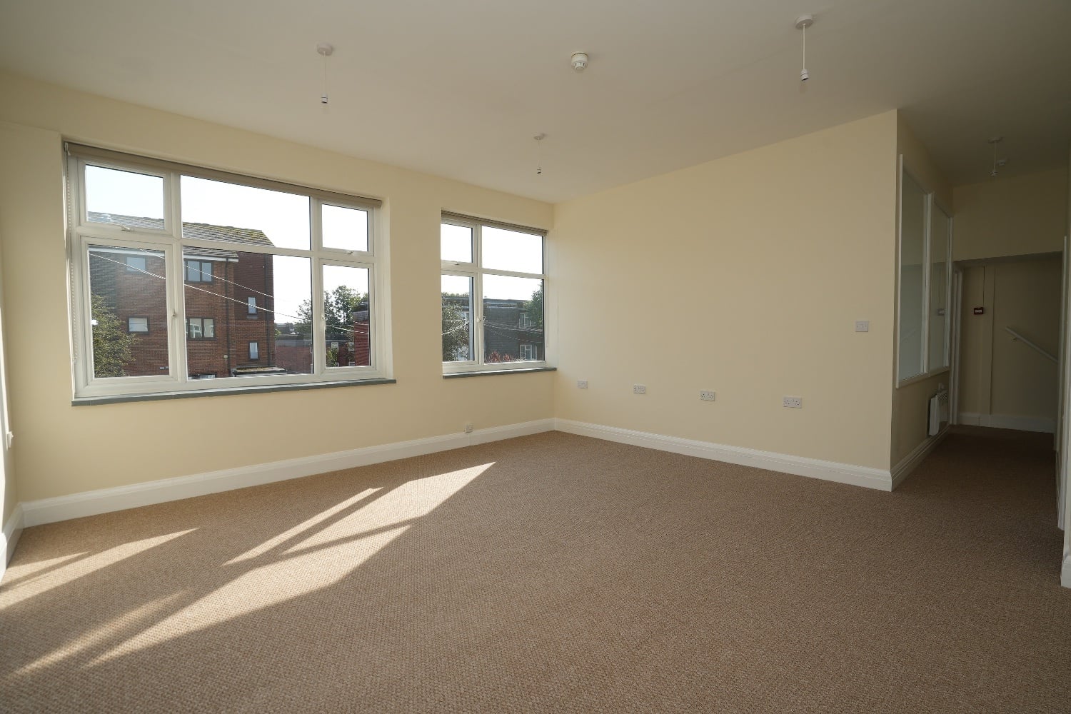Stunning completely refurbished flat - Flats & Apartments