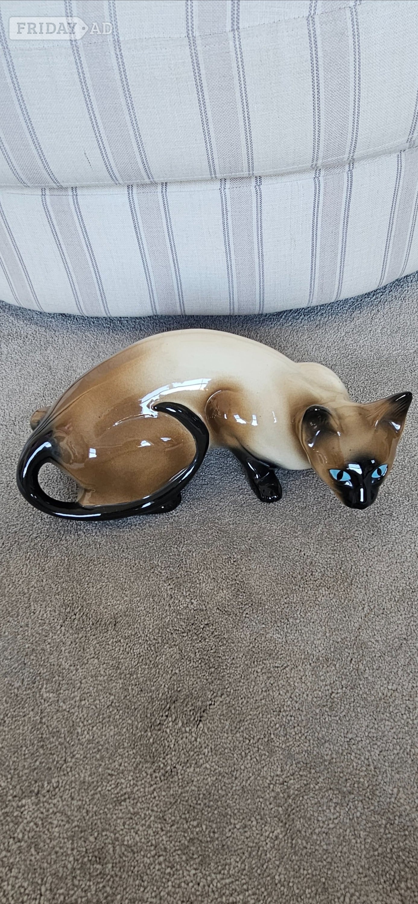 Vintage Siamese Cat Ornament in Littlehampton