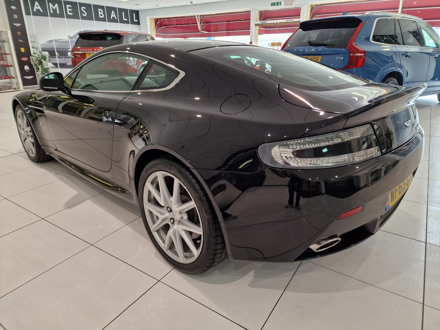 Aston Martin Vantage 2013 - Cars in Bristol