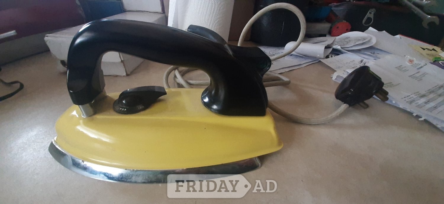 Shoreham-By-Sea RETRO hotpoint iron 1977  YELLOW