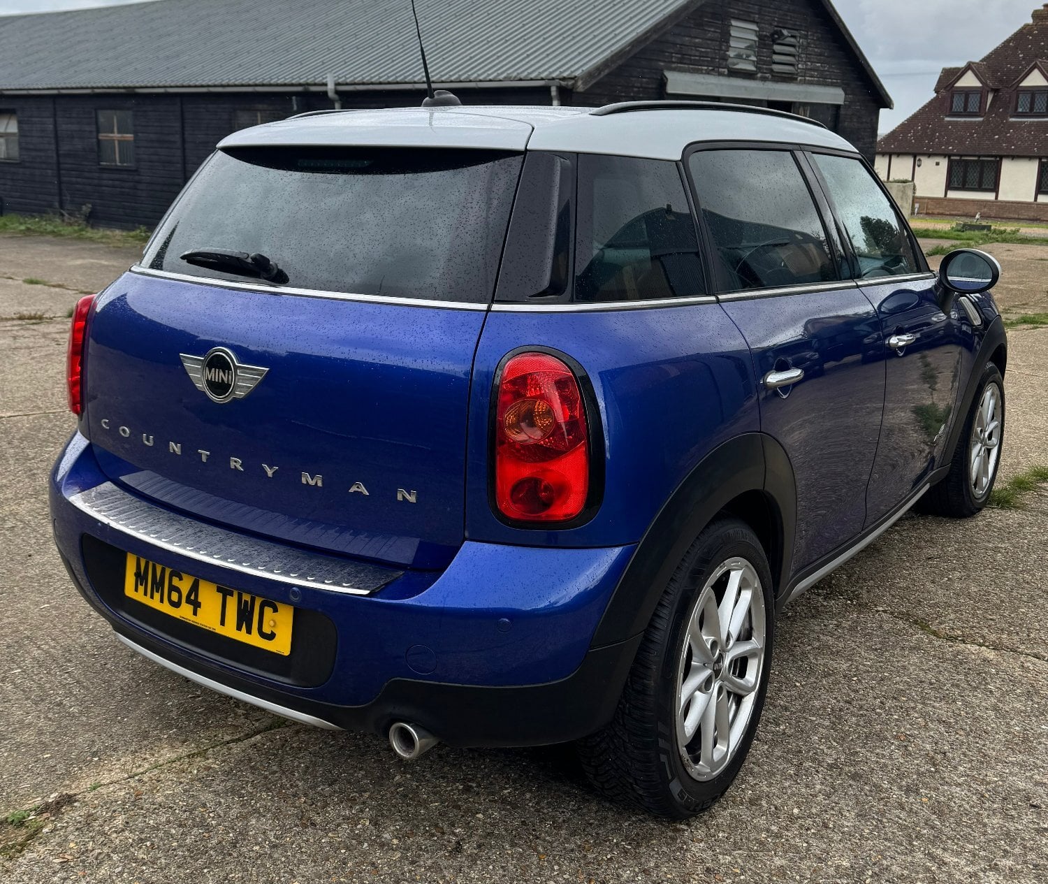 [ berth ]Mini Countryman