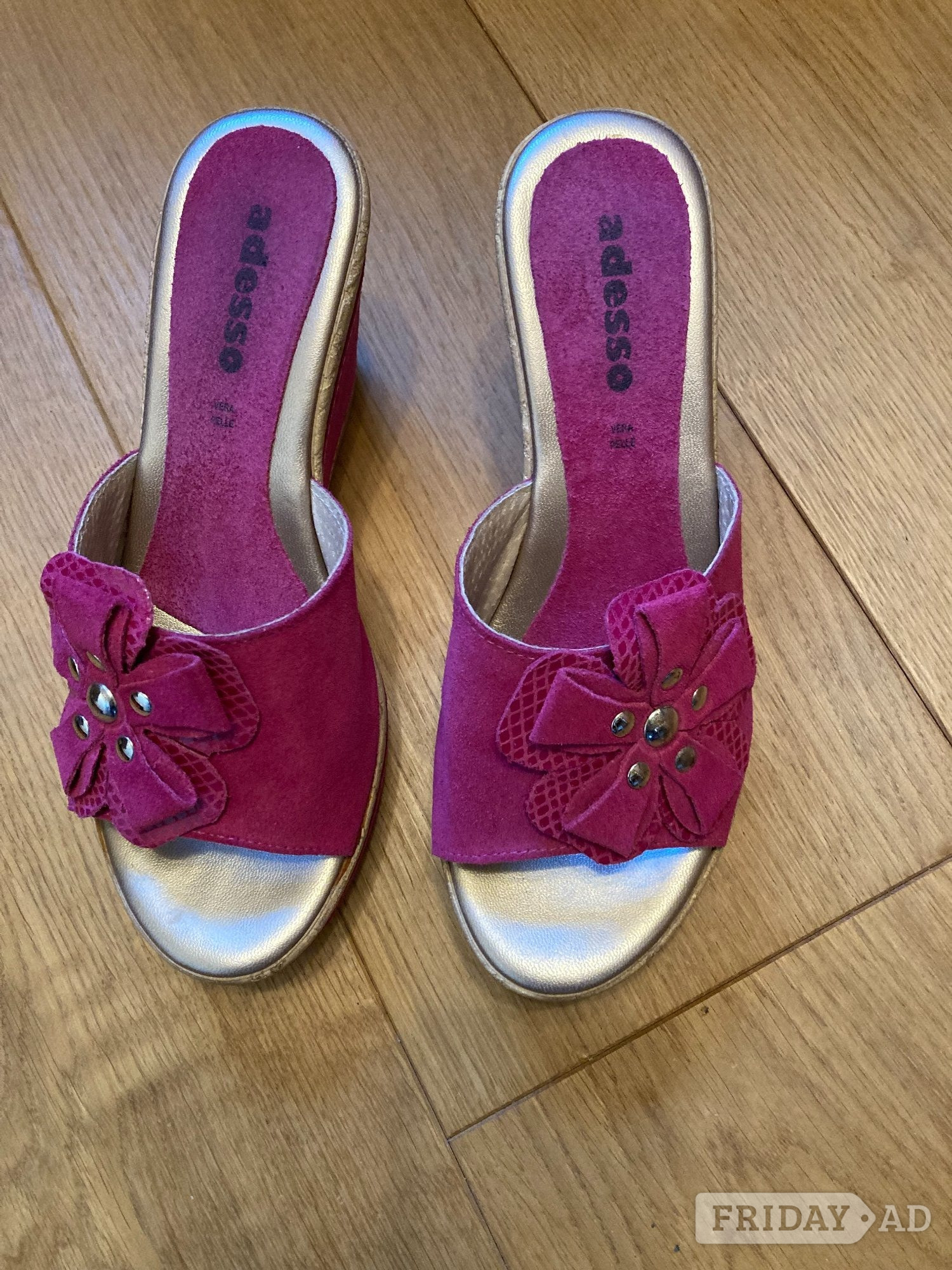 Adesso Fuxia Italian Sandals, Size: 5/38 & Matching Dents Handbag