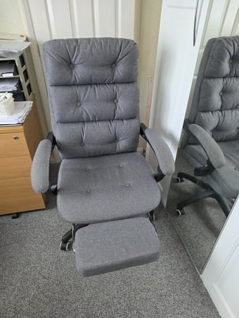 FREE Office / gameing chairs x 2
