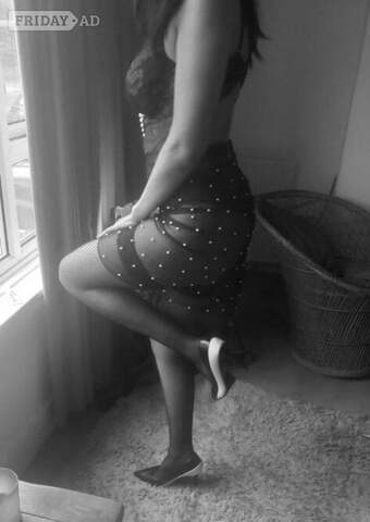 Busty Brunette based in Worthing.. Full body to body massage.