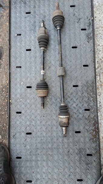 Vauxhall Corsa D 1.2 Driveshaft Pair 13149829 13149830