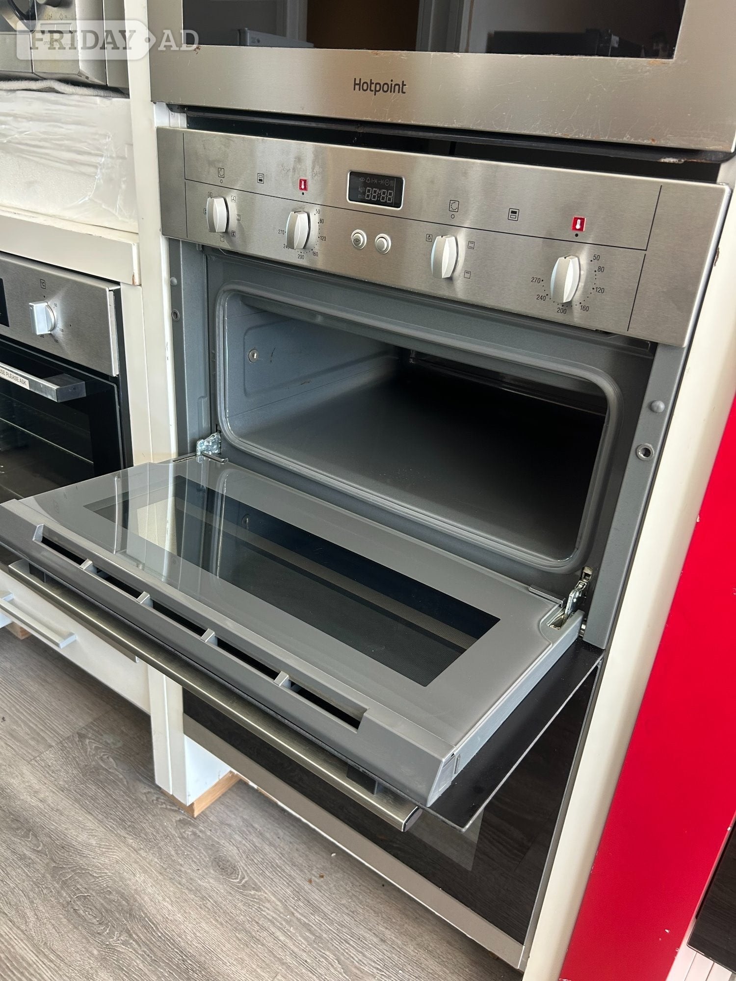 NEFF BUILT IN OVEN
