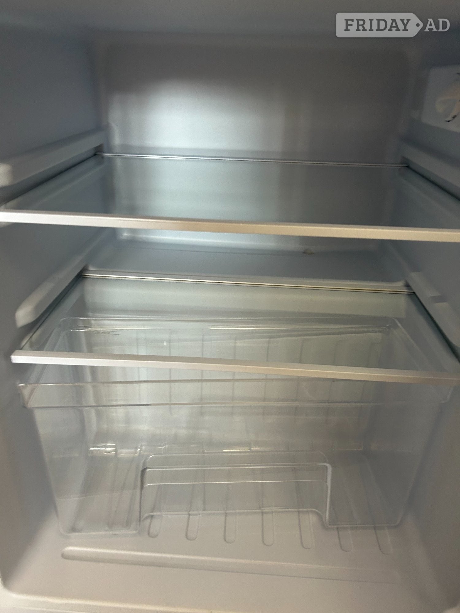 SIA FRIDGE FREEZER - Home Appliances in St. Leonards-On-Sea