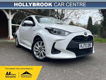 2020 Toyota Yaris 1.5 VVT-h Icon E-CVT Euro 6 (s/s) 5dr hatch 