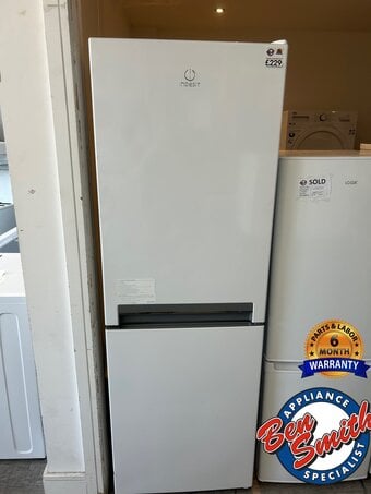 INDESIT 60/40 FRIDGE FREEZER
