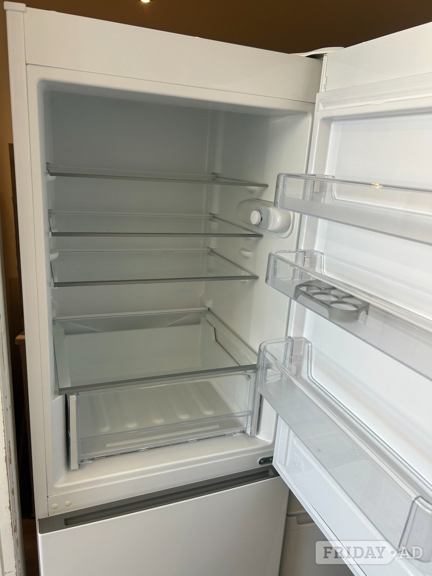 INDESIT 60/40 FRIDGE FREEZER