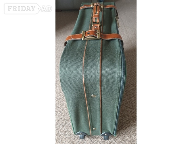 Harrods Suitcase, Excellent Condition - Travel & Holidays in Maidstone