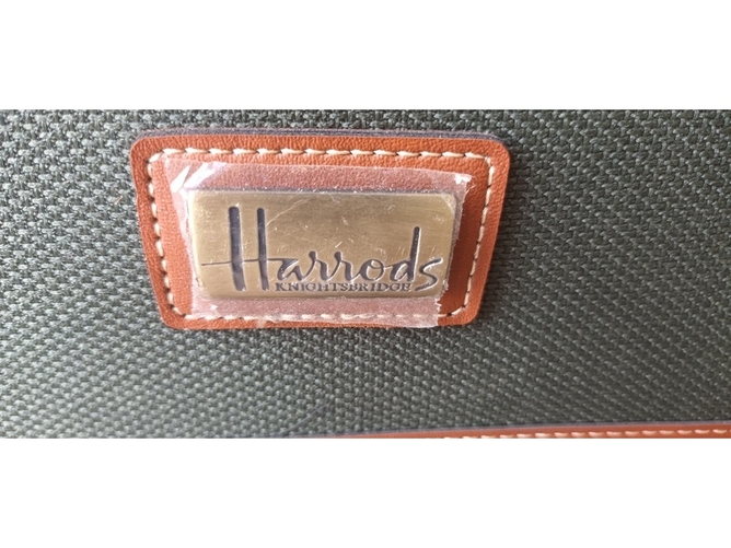 Harrods Suitcase, Excellent Condition - Travel & Holidays