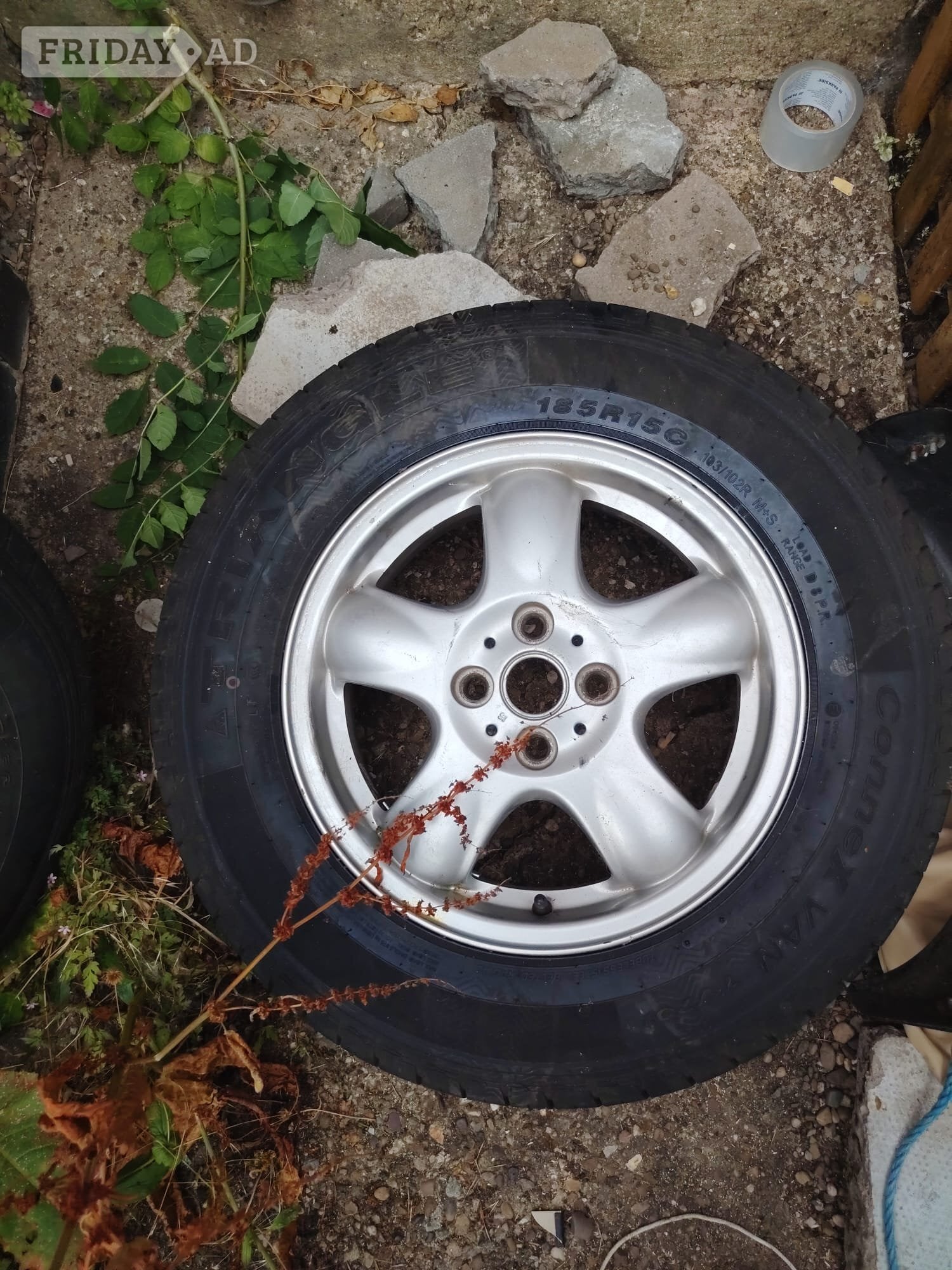 set of 2 alloys 4 stood with brand new tyers 185r 15 in Leicester