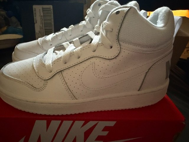 BNIB NIKE COURT BOROUGH MID GS TRAINERS UK SIZE 3.5 WHITE UNISEX - Baby & Kids in Bedford
